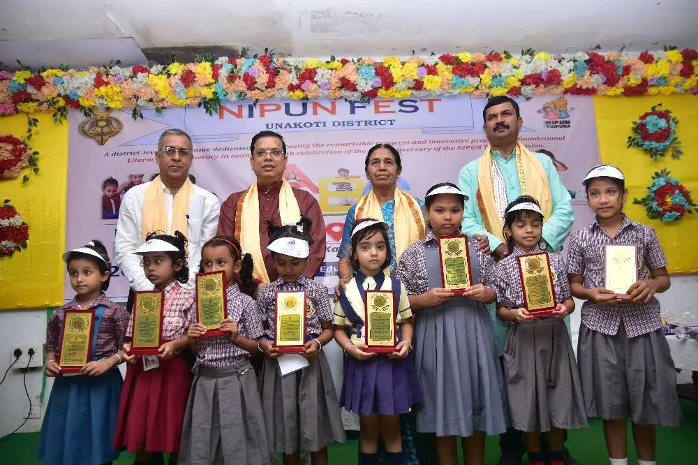 ঊনকোটি জেলা শিক্ষা দপ্তরের উদ্যোগে আজ কৈলাসহরের ঊনকোটি কলাক্ষেত্রে অনুষ্ঠিত হল ঊনকোটি জেলা ভিত্তিক নিপুন ফেস্ট—২০২৫।