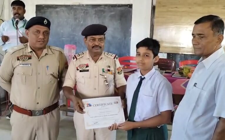 সর্দার বল্লভ ভাই প্যাটেলের জন্মজয়ন্তীকে সামনে রেখে শান্তিরবাজার থানার উদ্যোগে বিশেষ কর্মসূচি।