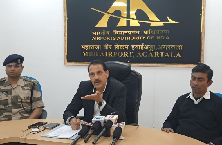 স্বাভাবিক ছন্দে ফিরছে রাজ্যের বিমান পরিষেবা।