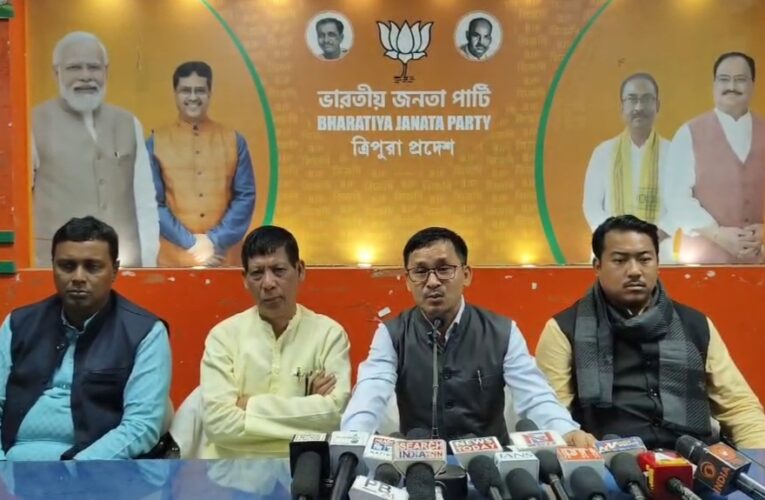 প্রদ্যুৎ কিশোর দেববর্মনের অস্তিত্ব সংকটের কারণেই ‘ওয়ান নর্থইস্ট’এর ডাক:প্রাক্তন সাংসদ রেবতি ত্রিপুরা।