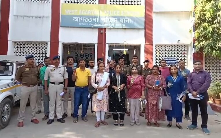 হারানো মোবাইল ফোন ফিরে পেল মালিক।