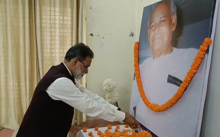 যথাযোগ্য মর্যাদায় পালিত হল রাজ্যের প্রথম মুখ্যমন্ত্রীর প্রয়ান দিবস কংগ্রেস ভবনে।