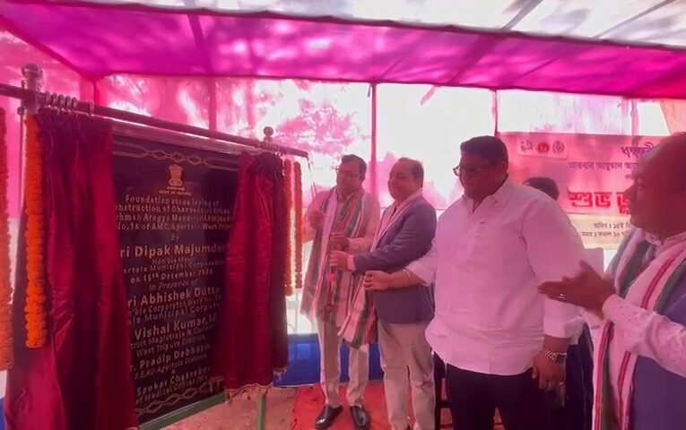 এলাকার মানুষের স্বাস্থ্যের কথা চিন্তা করে বিশেষ উদ্যোগ গ্রহণ করেছে কর্পোরেটর অভিষেক দত্ত।