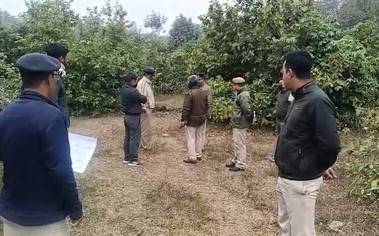 এক মহিলার অর্ধদগ্ধ মৃতদেহ উদ্ধার কে ঘিরে কালীটিলা এলাকায় চাঞ্চল্য।