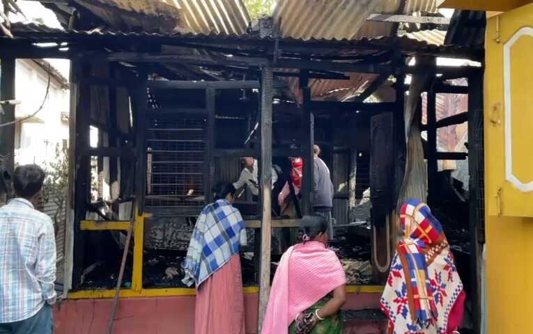 ভয়াবহ অগ্নিকাণ্ডে পুড়ে ছাই একটি বসত ঘর ঘটনা তেলিয়ামুড়ায়