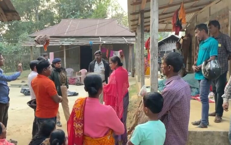 পারিবারিক কলহের জেরে এক গৃহবধূর অস্বাভাবিক মৃত্যু।